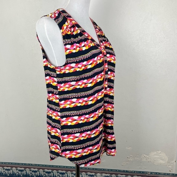 𝅺MODCLOTH Sleeveless Blouse V-neck Large - Picture 4 of 10